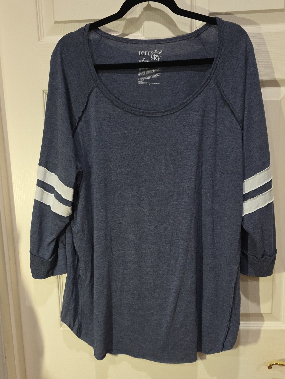 Terra & Sky Heathered Blue Scoop Neck Top with White Sleeve Stripes